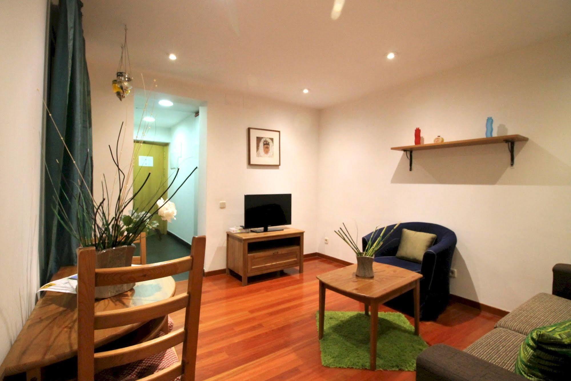 Prado Apartments Madrid Bagian luar foto