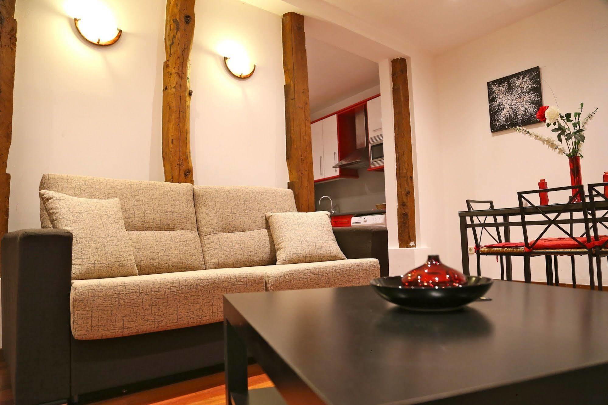 Prado Apartments Madrid Bagian luar foto