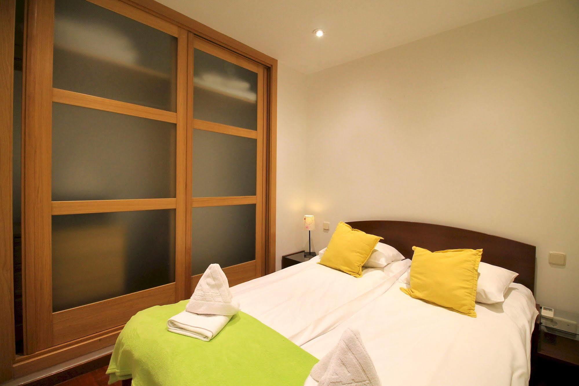Prado Apartments Madrid Bagian luar foto