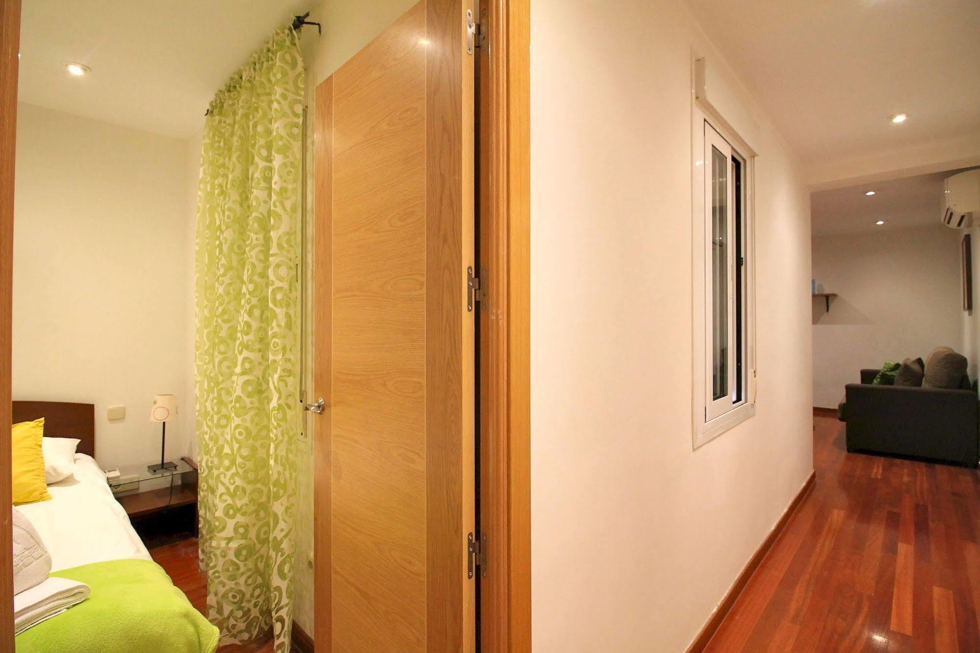 Prado Apartments Madrid Bagian luar foto