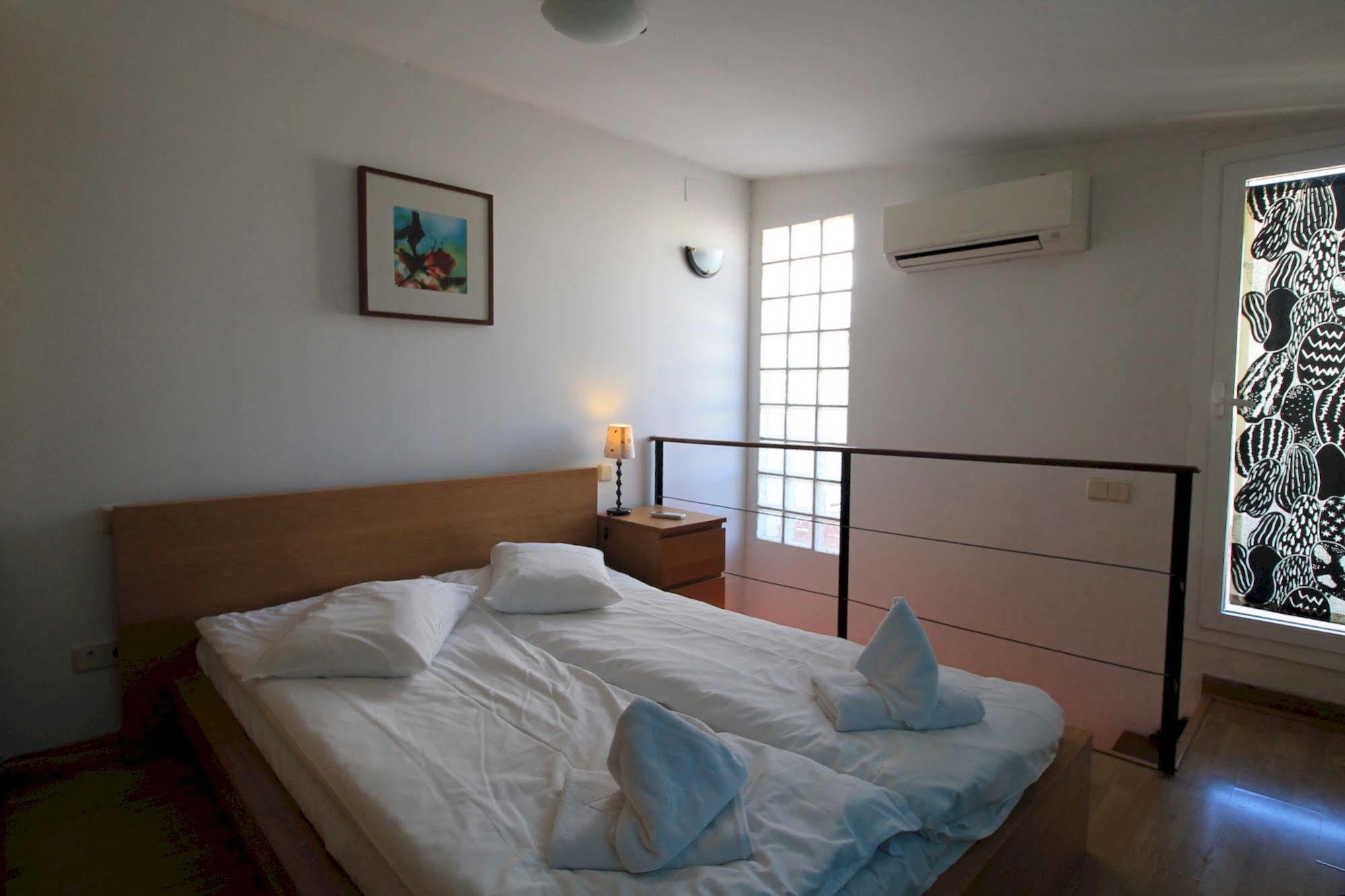 Prado Apartments Madrid Bagian luar foto